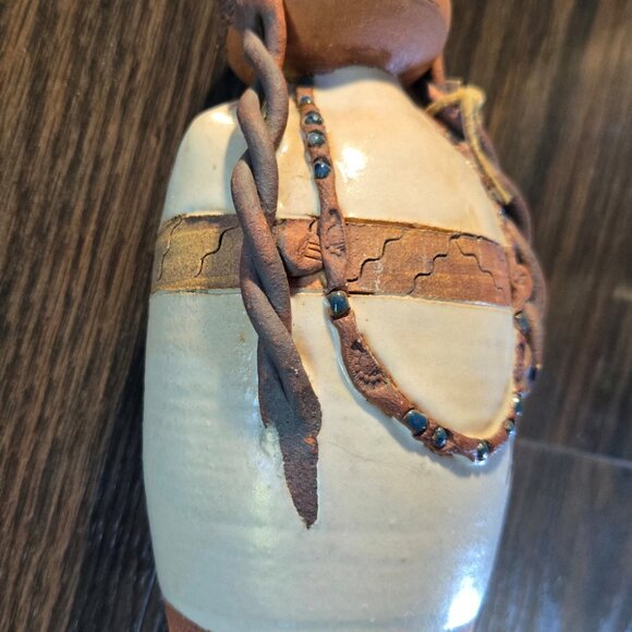 Vintage VAL KNIGHT Studio Handmade Pottery of Native American Girl NEW - Picture 3 of 12